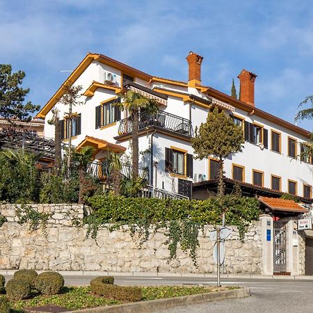 Camelia & Martina Apartments Опатия Экстерьер фото